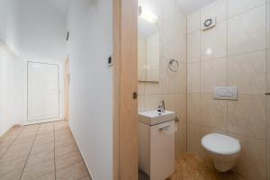 Kúpeľňa v ubytovaní Apartment Branka - Monterol + 30 fotografií