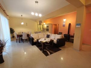 O zonă de relaxare la Apartments Smokvica +24 fotografii