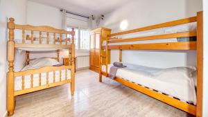 Posteľ alebo postele v izbe v ubytovaní Costacabana - Villa Holiday