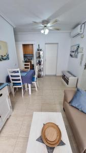 Ein Sitzbereich in der Unterkunft casa luxury 2 nudista