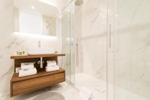 Ένα μπάνιο στο Luxo à Beira-Mar na Ria Formosa +10 φωτογραφίες