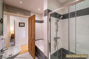 Koupelna v ubytování Hopetoun Cottage + 28 fotografií