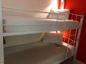 Posteľ alebo postele v izbe v ubytovaní Rhodes Backpackers Boutique Hostel and Apartments