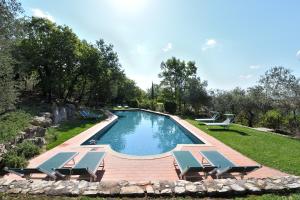 The swimming pool at or close to Taglialegna a Montefiorile