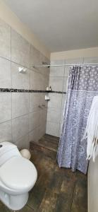 Ένα μπάνιο στο L & P Apart Punta Hermosa +30 φωτογραφίες