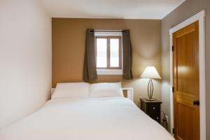 Postel nebo postele na pokoji v ubytování Lone Star Motel