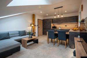 Lázeňské Apartmány的休息区