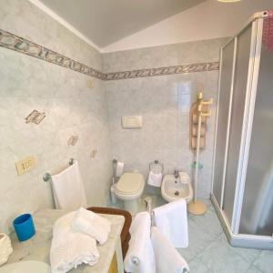 A bathroom at Casa Maltinu