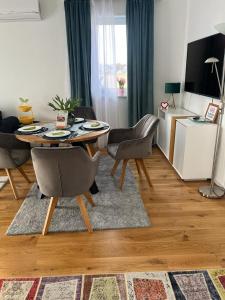 Televisyen dan/atau pusat hiburan di B-Apartment Vienna 12