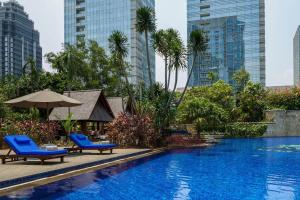 Bazén v ubytování The Ritz-Carlton Jakarta, Pacific Place nebo v jeho okolí