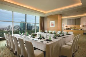 Restaurace v ubytování The Ritz-Carlton Jakarta, Pacific Place