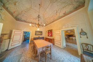Fotografie z fotogalerie ubytování Palazzo Ronchelli v destinaci Castello Cabiaglio