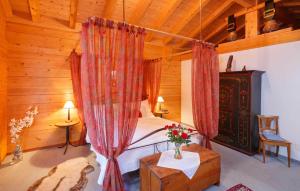 Postel nebo postele na pokoji v ubytování Griesalp Hotels