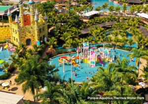 Bazén v ubytování São Pedro Thermas Resort Oficial nebo v jeho okolí