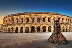 Fotografia z galérie ubytovania Charmant Appartement Centre ville de Nîmes v destinácii Nîmes + 2 fotografie
