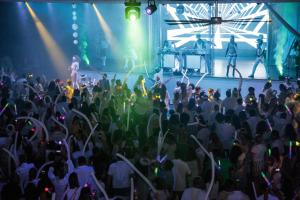 a crowd of people watching a band on a stage at Riu Palace Mexico - Adults Only - All Inclusive in Playa del Carmen