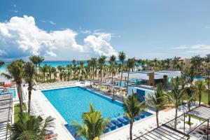 Bazén v ubytování Riu Playacar - All Inclusive nebo v jeho okolí