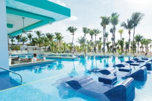 Bazén v ubytování Riu Playacar - All Inclusive nebo v jeho okolí