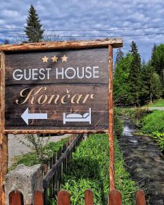 Un certificat, premiu, logo sau alt document afișat la Guest House Končar