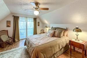 Postel nebo postele na pokoji v ubytování The Bird House + 29 fotografií