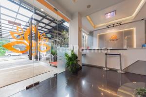 Foto Bandungis asuva majutusasutuse Hotel Alqueby near Kiara Artha Park Mitra RedDoorz galeriist