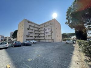 Budynek, w którym mieści się apartament