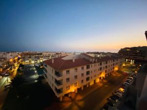 Nespecifikovaný výhled na destinaci Almerimar nebo výhled na město při pohledu z apartmánu