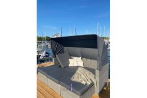 石勒苏益格Hausboot Fjord Ankerplatz mit Biosauna in Schleswig的相册照片