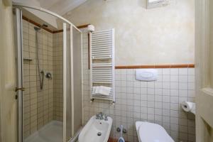 A bathroom at San Tommaso