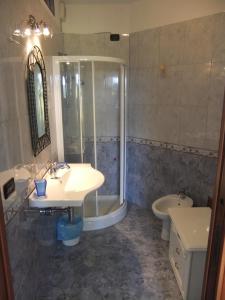 Koupelna v ubytování B&B La Pineta