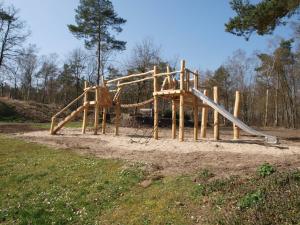 Herní místnost nebo prostor pro děti v ubytování Luxe chalet (gloednieuw!) in Hoenderloo