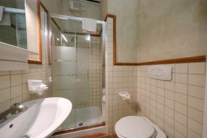 A bathroom at San Tommaso