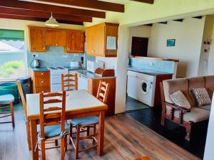 Doonbeg Holiday Cottages 주방 또는 간이 주방