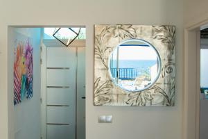 Zdjęcie z galerii obiektu FRONTLINE VILLA 25, Modern Coastal Design with Amazing Views w mieście Puerto Calero