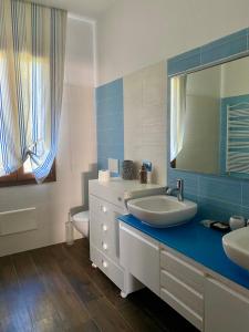 A bathroom at Villa Culla di Jana