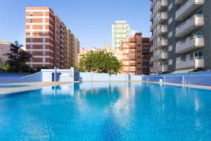 The swimming pool at or close to Home2Book Candemar Ocean View