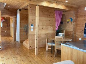 AB1 Log House 愛知県的休息区