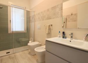 A bathroom at Rif. B3 - SAMUELE