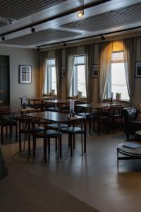Restaurace v ubytování HOTEL SNAEFELLSNES formally Hotel Rjukandi