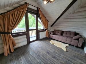 Posedenie v ubytovaní Mountain White House гостинний двір