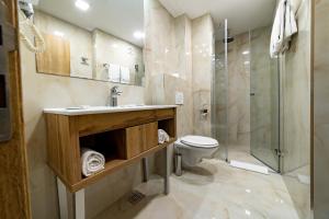 Koupelna v ubytování MARK Hotel