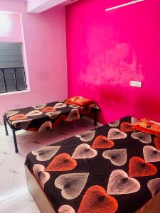 Voodi või voodid majutusasutuse JSR Boys Hostel - Malviya Nagar toas