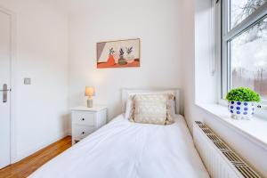 Fotografie z fotogalerie ubytování Stylish Two Bedroom Apartment With Free Parking! v destinaci Romford + 4 fotografie
