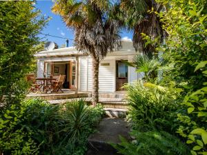 Kereru Cottage - Pohara Holiday Home