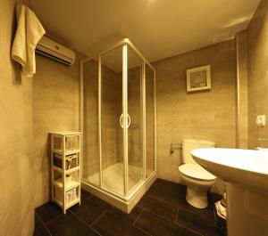 Koupelna v ubytování Hostal Orialde + 29 fotografií