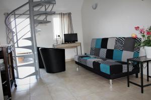 Gallery image of Gîtes Bellevue et Mascaret in Courtils +16 photos