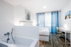 Kúpeľňa v ubytovaní 1 9 Tesoro Galeon Spa y Gym