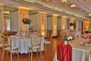 Restaurace v ubytování Hotel Moskva
