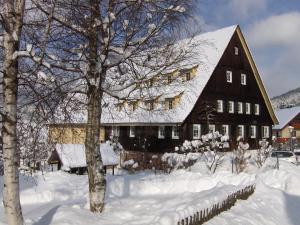 Gutshof-Hotel Waldknechtshof om vinteren