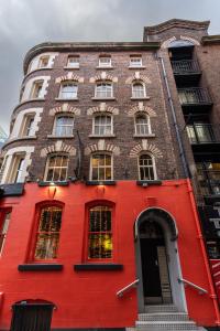 Το κτήριο όπου στεγάζεται  το διαμέρισμα